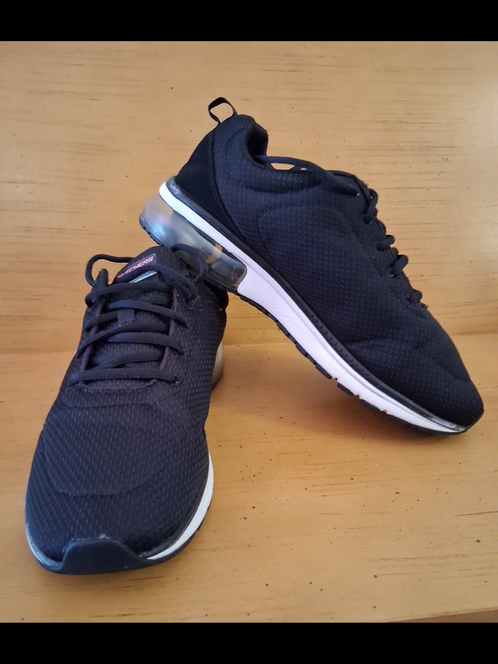 Skechers Women's Black Knit Athletic Sneakers with Visible Heel Air Cushion